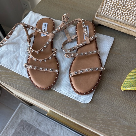 Steve Madden Tan Studded Sandals 7.5 - Picture 1 of 4